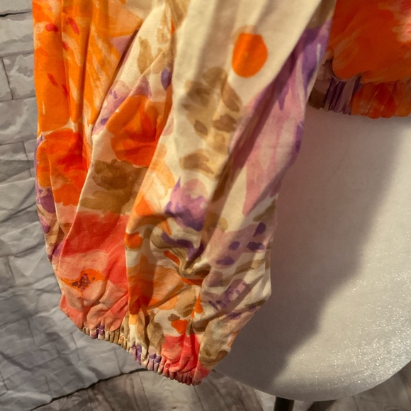 “ZARA” ORANGE FLORAL Crop Top. - Picture 7 of 15